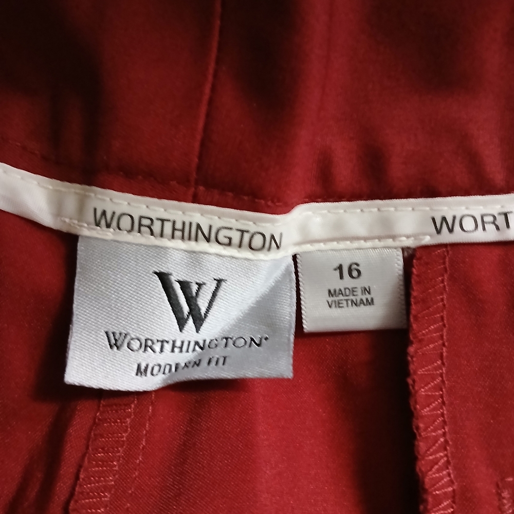 Worthington Modern Fit Shorts with Fabric Sash Belt Size 16 Burgundy - Picture 6 of 7